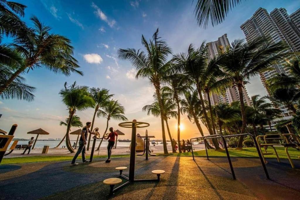 泳池景休闲家庭套房3房3厕6-10人适合家庭入住金海湾@danga Bay Johor Bahru