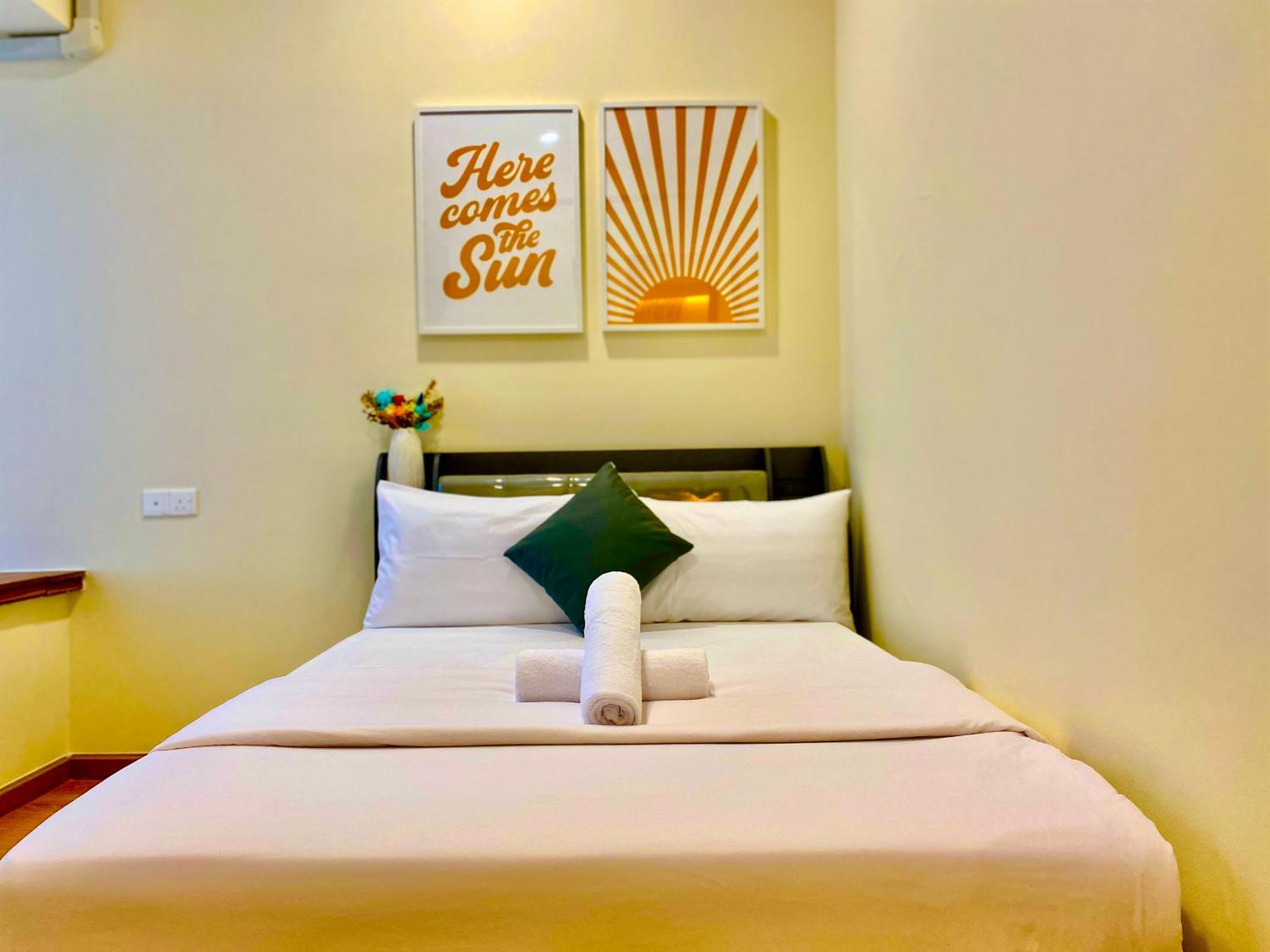 Apartment 泳池景休闲家庭套房3房3厕6-10人适合家庭入住金海湾@danga Bay Johor Bahru